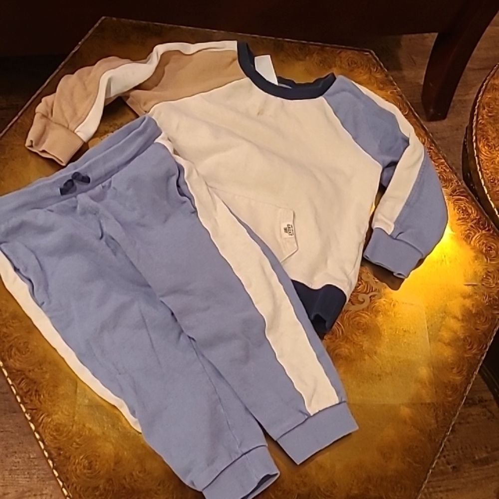H&M matching outfit pajamas 1.5-2 years